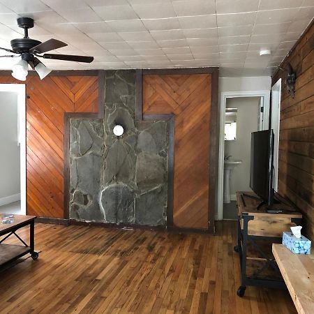 Updated + Clean Motel Room At The Base Of Mt Hood! Mount Hood Village Экстерьер фото