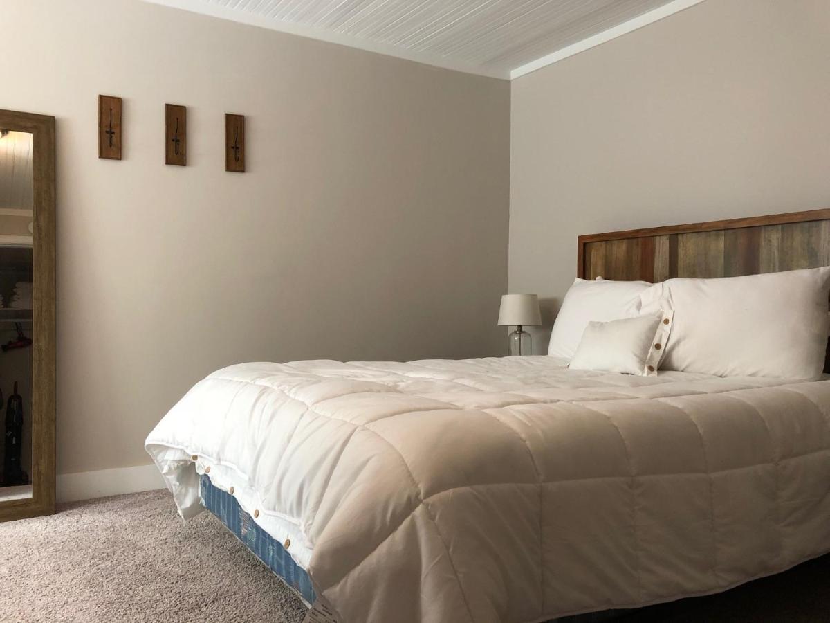 Updated + Clean Motel Room At The Base Of Mt Hood! Mount Hood Village Экстерьер фото